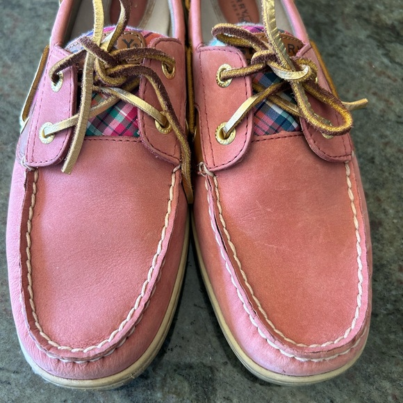 Sperry Top Sider- LIKE NEW - Picture 2 of 5